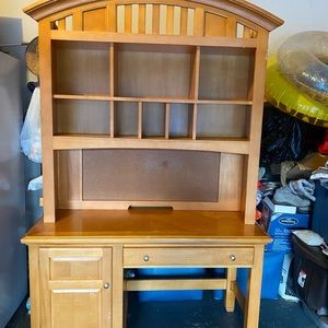 Working desk with shelves